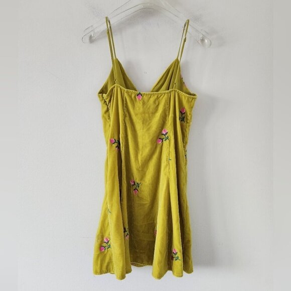 UO URBAN OUTFITTERS | Floral green velvet slip dress embroidered sz Small - Picture 3 of 4